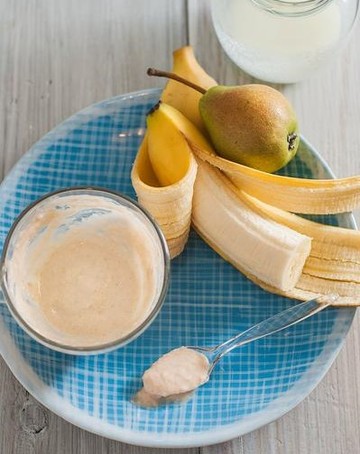  Homemade Pear & Banana Yoghurt 